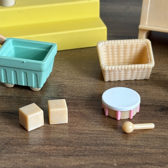 CALICO CRITTER Sylvanian Families Toy Shop Store Replacement Parts ACESSORIES - Picture 3 of 8